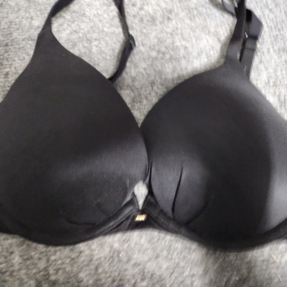 Victoria Secret plunge bra 32DD